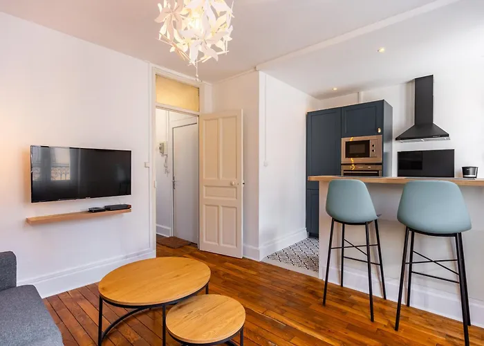 Le Coquet De Pasteur - A 5 Minutes A Pied De Thermal, A 10 Min Du Campus Artem *